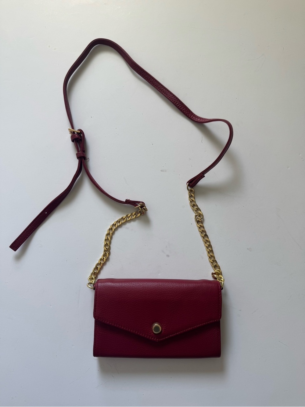 Women’s Burgundy Crossbody Wallet with Gold Chain